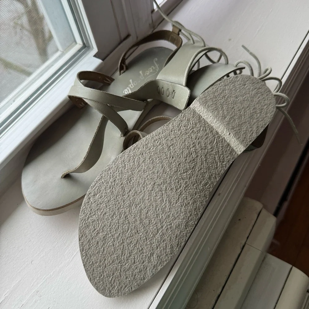 NWT - Free People Vacation Day Sandals‎